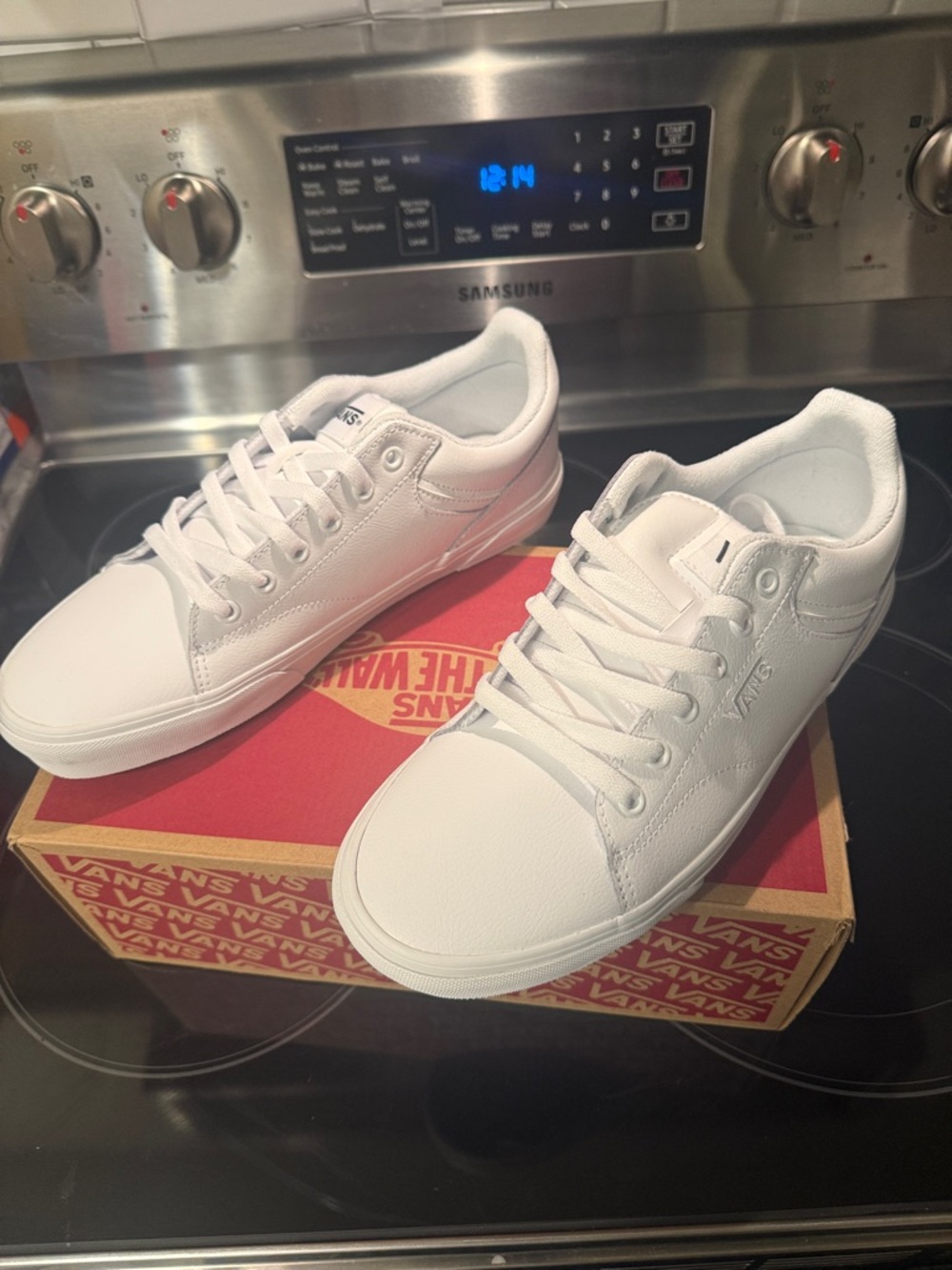Vans Red and Kraft Cardboard Shoe Box - Picture 7 of 9